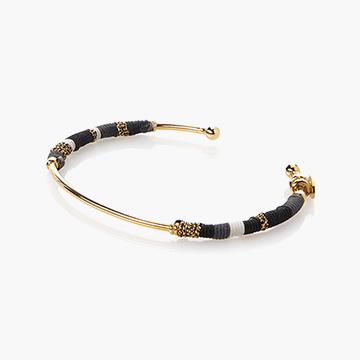 Dazzling medallion bracelet